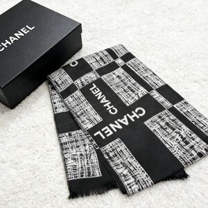 CHANEL Reversible Black White CC Logo Scarf